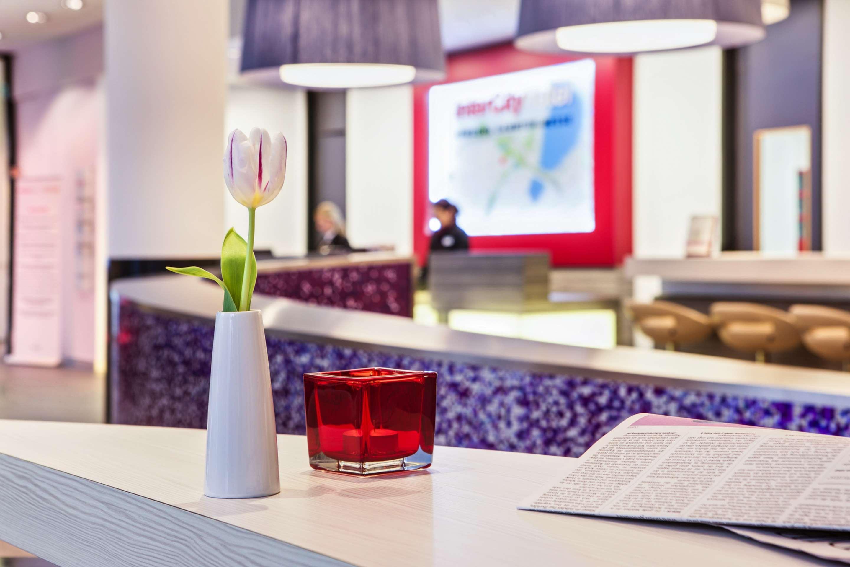 Intercityhotel Hamburg Dammtor-Messe Dış mekan fotoğraf