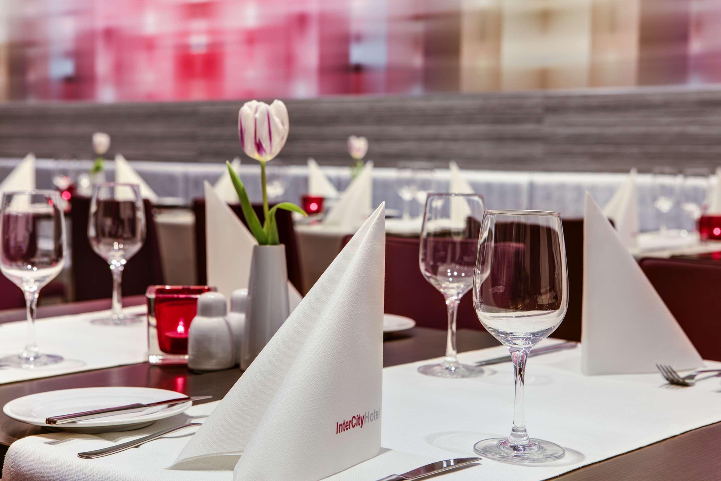 Intercityhotel Hamburg Dammtor-Messe Dış mekan fotoğraf