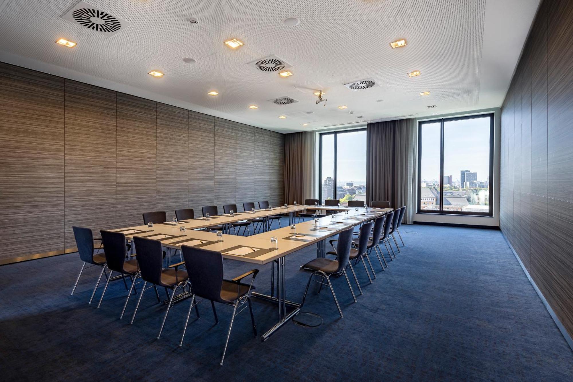Intercityhotel Hamburg Dammtor-Messe Dış mekan fotoğraf