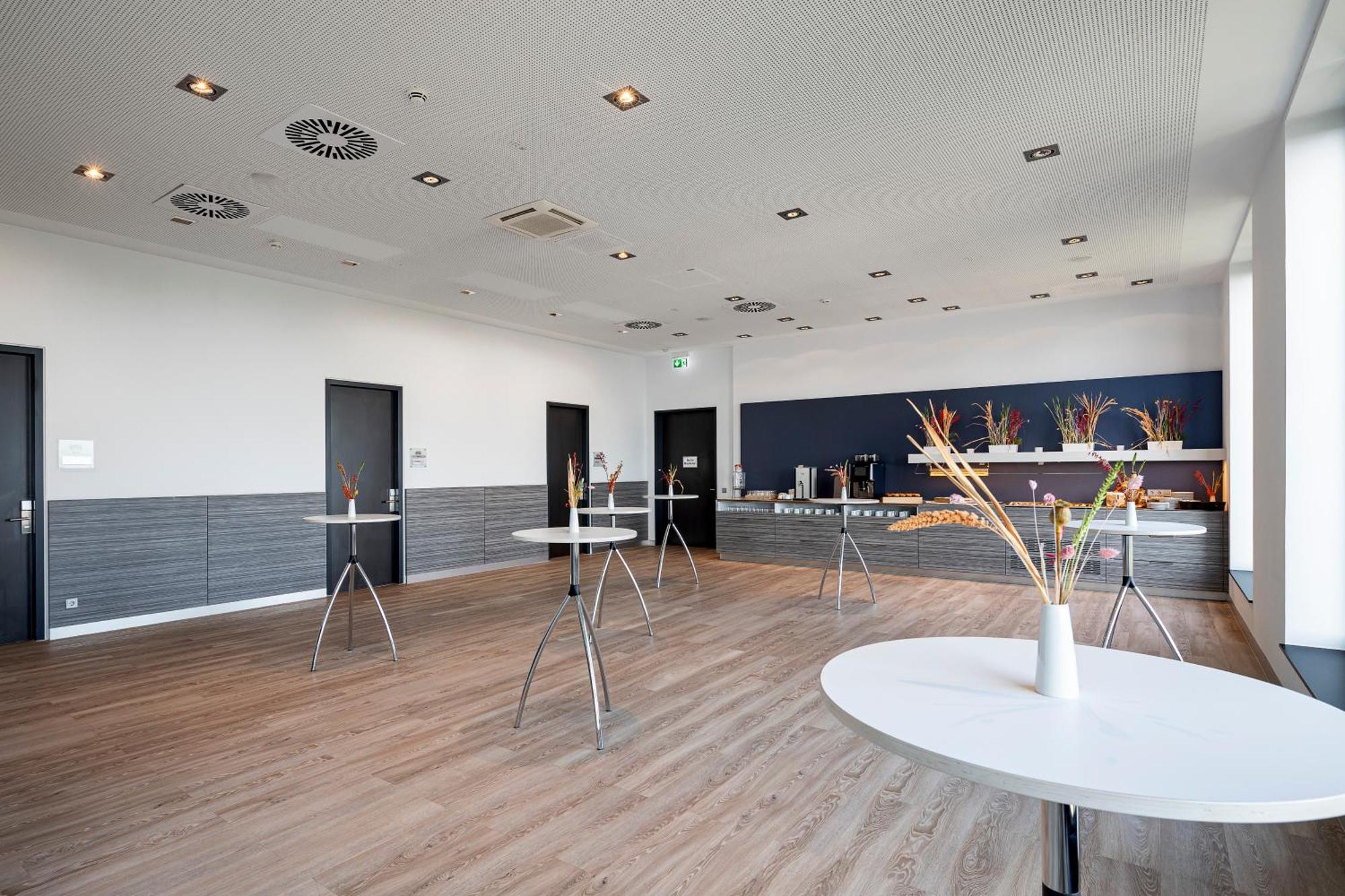 Intercityhotel Hamburg Dammtor-Messe Dış mekan fotoğraf