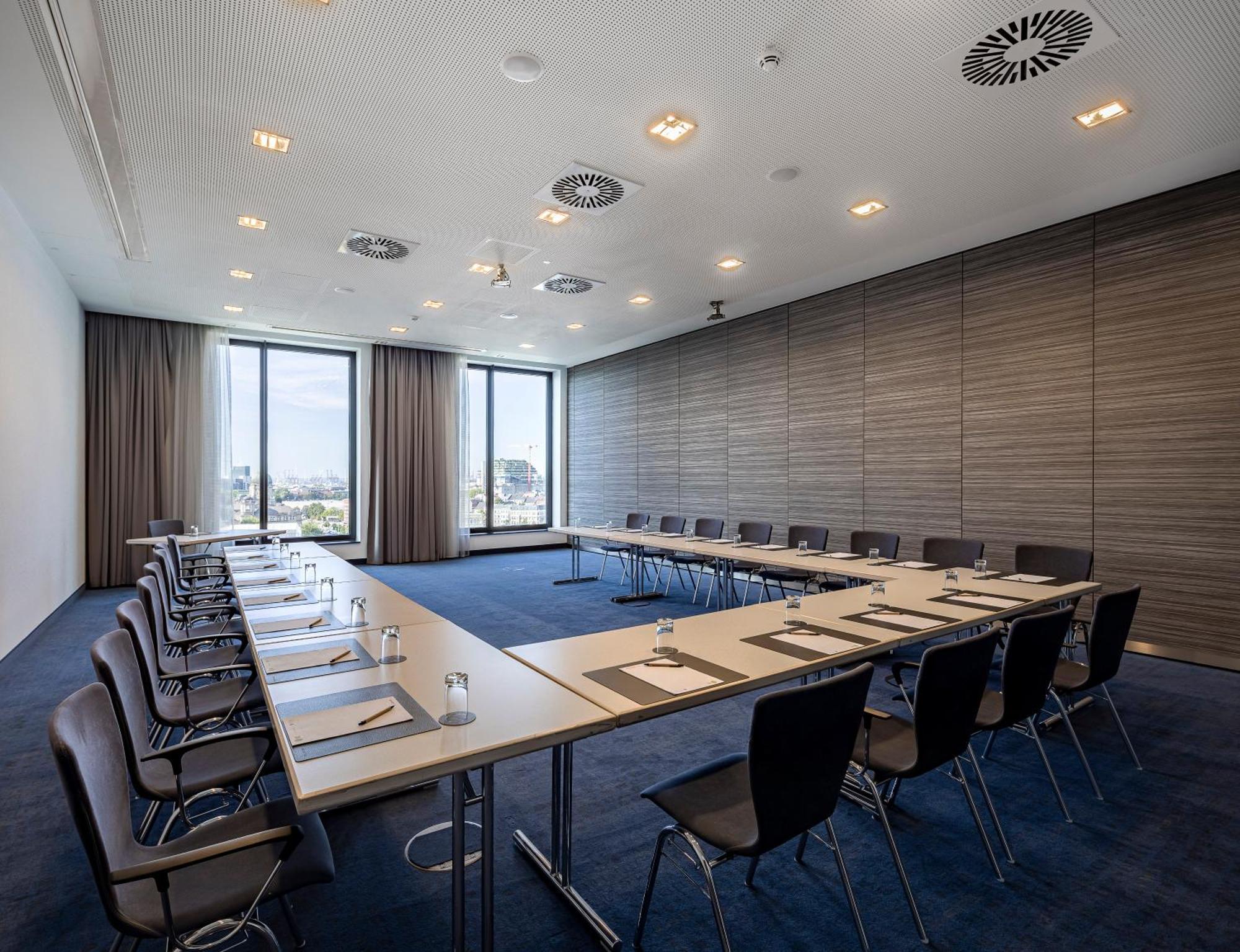 Intercityhotel Hamburg Dammtor-Messe Dış mekan fotoğraf