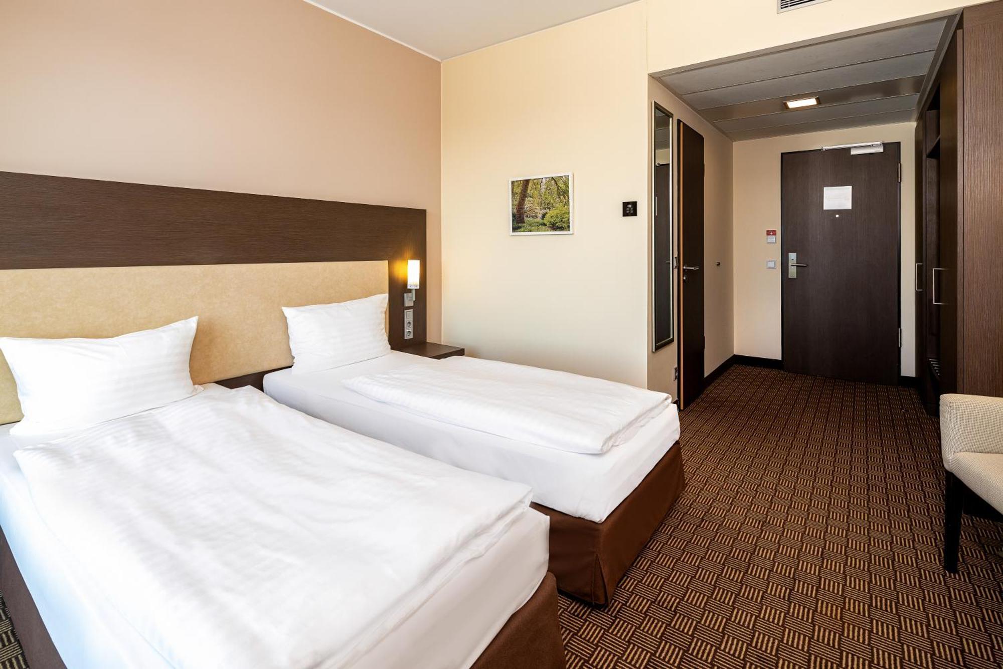 Intercityhotel Hamburg Dammtor-Messe Dış mekan fotoğraf