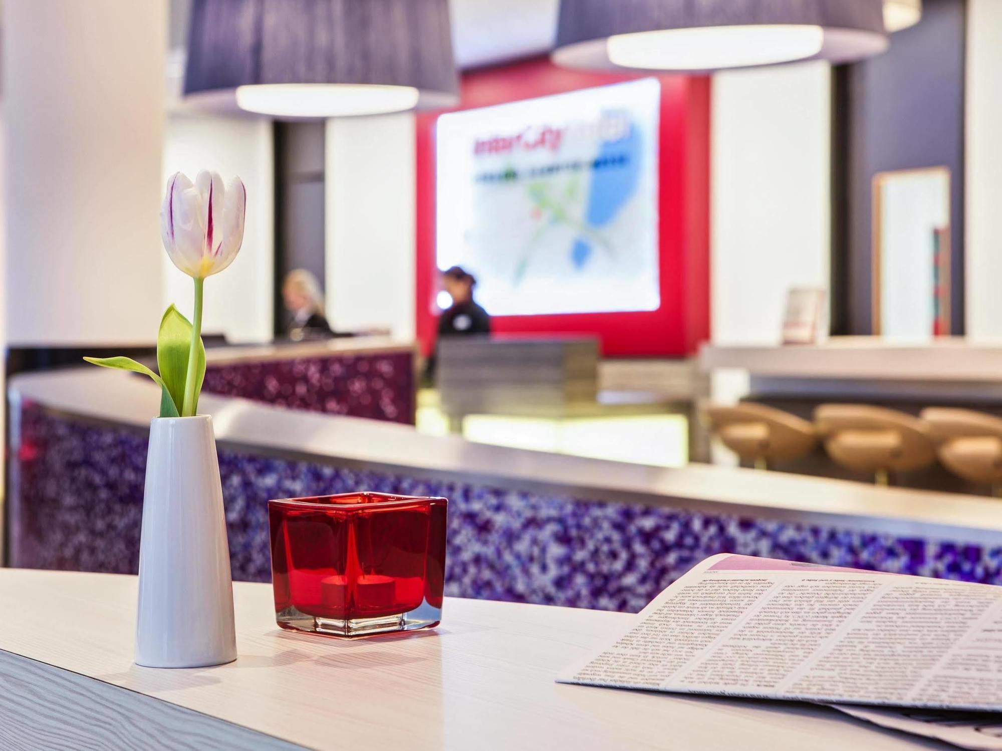 Intercityhotel Hamburg Dammtor-Messe Dış mekan fotoğraf