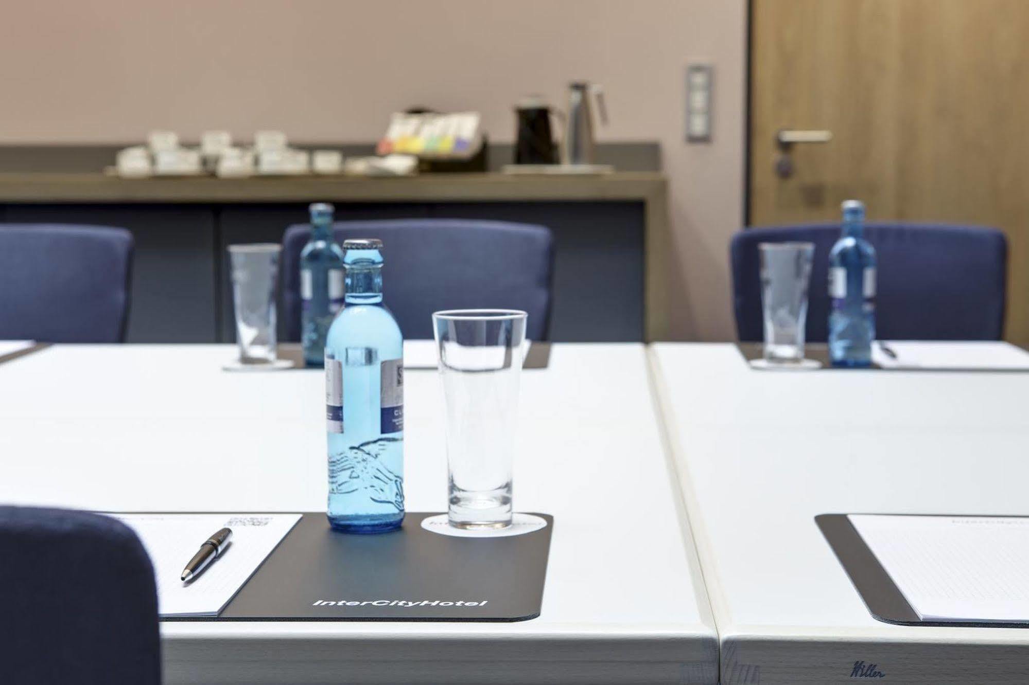 Intercityhotel Hamburg Dammtor-Messe Dış mekan fotoğraf